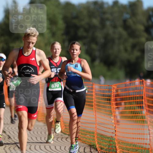 07.09.2025 - 19. Norderstedt Triathlon Michael Strokosch http://msf.ph/oto/8760716 07.09.2025 10:45:28 Laufen 57, 89, 104, 668, 669, 670 meine-sportfotos.de