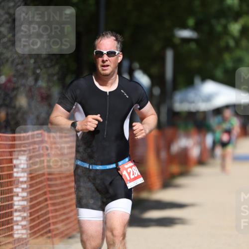 07.09.2025 - 19. Norderstedt Triathlon Michael Strokosch http://msf.ph/oto/8760729 07.09.2025 12:53:37 Laufen 1260, 1280 meine-sportfotos.de