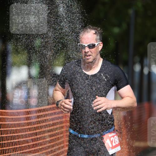 07.09.2025 - 19. Norderstedt Triathlon Michael Strokosch http://msf.ph/oto/8760751 07.09.2025 12:53:38 Laufen 1260, 1280 meine-sportfotos.de
