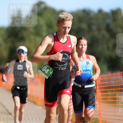 07.09.2025 - 19. Norderstedt Triathlon Michael Strokosch http://msf.ph/oto/8760756 07.09.2025 10:45:29 Laufen 57, 89, 104, 669, 670 meine-sportfotos.de