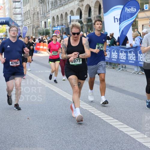 07.09.2025 - BARMER Alsterlauf Strokosch-Dieckow http://msf.ph/oto/8760772 07.09.2025 10:12:52 Ziel 2077, 2080, 2289, 2323, 2550, 2659, 2660, 3012, 3013, 3125, 3161, 3162, 3217, 3257, 3390, 3409, 3487, 3761, 3863, 4220, 4398, 4686, 4950, 5386, 5731, 5803, 5817, 5818, 5974, 5975, 6050, 8002, 8048 meine-sportfotos.de