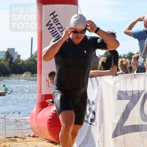07.09.2025 - 19. Norderstedt Triathlon Luisa Fischer http://msf.ph/oto/8760779 07.09.2025 12:07:41 Schwimmen 205, 236, 1342 meine-sportfotos.de