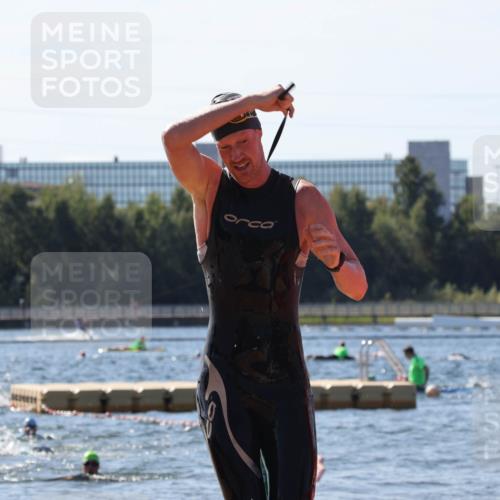 07.09.2025 - 19. Norderstedt Triathlon Luisa Fischer http://msf.ph/oto/8760795 07.09.2025 12:07:43 Schwimmen 205, 236, 1342 meine-sportfotos.de