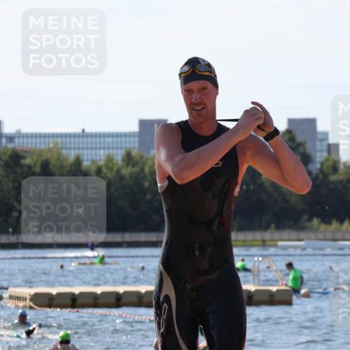 07.09.2025 - 19. Norderstedt Triathlon Luisa Fischer http://msf.ph/oto/8760803 07.09.2025 12:07:44 Schwimmen 205, 236, 1342 meine-sportfotos.de