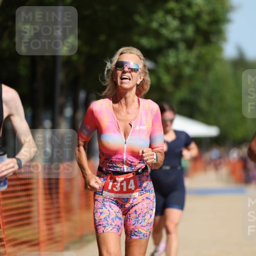 07.09.2025 - 19. Norderstedt Triathlon Michael Strokosch http://msf.ph/oto/8760806 07.09.2025 12:07:25 Laufen 152, 768, 1200, 1314, 1368 meine-sportfotos.de