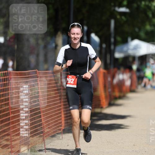 07.09.2025 - 19. Norderstedt Triathlon Michael Strokosch http://msf.ph/oto/8760812 07.09.2025 12:55:10 Laufen 292 meine-sportfotos.de