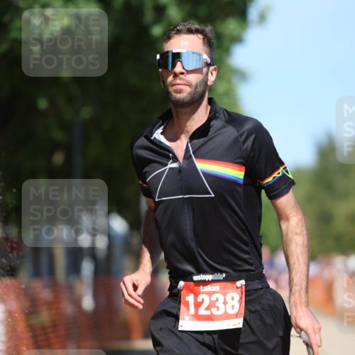 07.09.2025 - 19. Norderstedt Triathlon Michael Strokosch http://msf.ph/oto/8760840 07.09.2025 13:16:31 Laufen 265, 266, 1238 meine-sportfotos.de