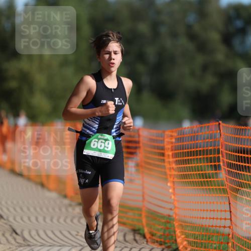 07.09.2025 - 19. Norderstedt Triathlon Michael Strokosch http://msf.ph/oto/8760851 07.09.2025 10:45:32 Laufen 57, 89, 104, 669, 670 meine-sportfotos.de