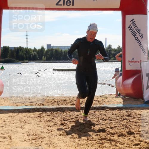 07.09.2025 - 19. Norderstedt Triathlon Luisa Fischer http://msf.ph/oto/8760864 07.09.2025 14:18:03 Schwimmen 1508 meine-sportfotos.de