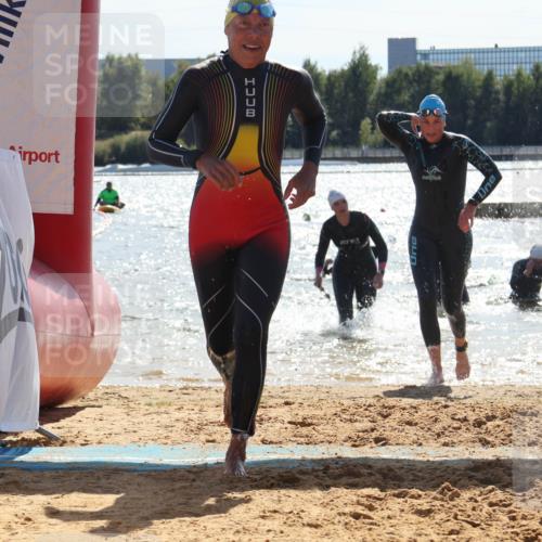 07.09.2025 - 19. Norderstedt Triathlon Luisa Fischer http://msf.ph/oto/8760897 07.09.2025 14:18:29 Schwimmen 442, 480, 1439, 1497 meine-sportfotos.de