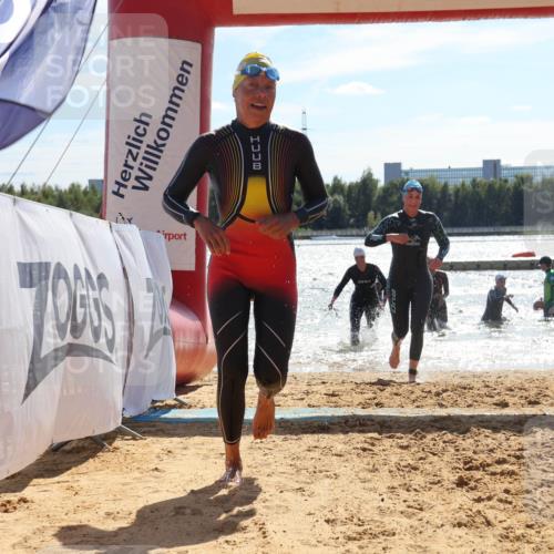 07.09.2025 - 19. Norderstedt Triathlon Luisa Fischer http://msf.ph/oto/8760910 07.09.2025 14:18:30 Schwimmen 442, 480, 1439, 1485, 1497 meine-sportfotos.de