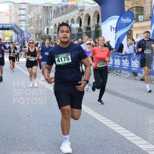 07.09.2025 - BARMER Alsterlauf Strokosch-Dieckow http://msf.ph/oto/8760914 07.09.2025 10:12:49 Ziel 2077, 2080, 2289, 2550, 2560, 2659, 2660, 3012, 3013, 3125, 3161, 3162, 3217, 3257, 3390, 3409, 3761, 4220, 4398, 4686, 4950, 5386, 5731, 5803, 5817, 5818, 5974, 5975, 6050, 8048 meine-sportfotos.de