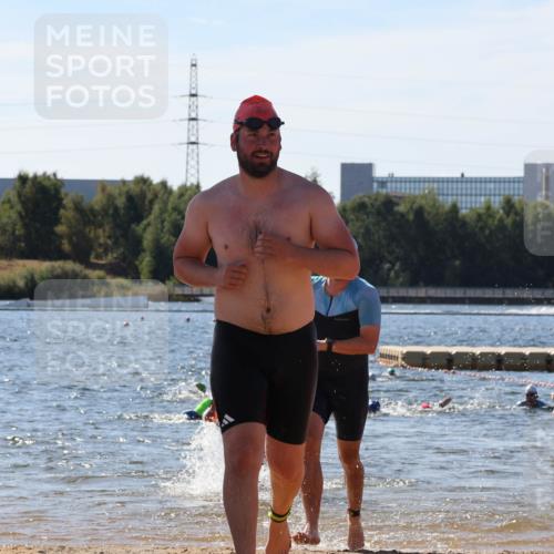 07.09.2025 - 19. Norderstedt Triathlon Luisa Fischer http://msf.ph/oto/8760954 07.09.2025 12:08:17 Schwimmen 157, 274, 309, 700, 786, 820, 1216, 1256 meine-sportfotos.de