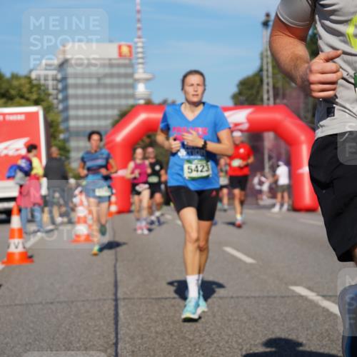 07.09.2025 - BARMER Alsterlauf Yannick Fuchs http://msf.ph/oto/8760972 07.09.2025 09:40:26 Laufen 5423, 36, 5043 meine-sportfotos.de