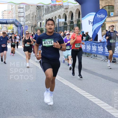 07.09.2025 - BARMER Alsterlauf Strokosch-Dieckow http://msf.ph/oto/8761001 07.09.2025 10:12:49 Ziel 2077, 2080, 2289, 2550, 2560, 2659, 2660, 3012, 3013, 3125, 3161, 3162, 3217, 3257, 3390, 3409, 3761, 4220, 4398, 4686, 4950, 5386, 5731, 5803, 5817, 5818, 5974, 5975, 6050, 8048 meine-sportfotos.de