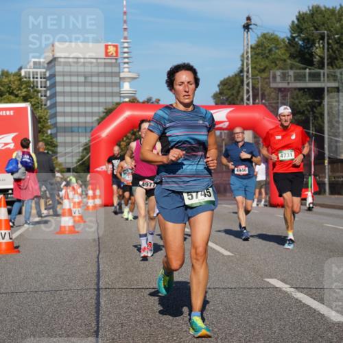07.09.2025 - BARMER Alsterlauf Yannick Fuchs http://msf.ph/oto/8761012 07.09.2025 09:40:28 Laufen 4977, 5745, 4946, 4731 meine-sportfotos.de