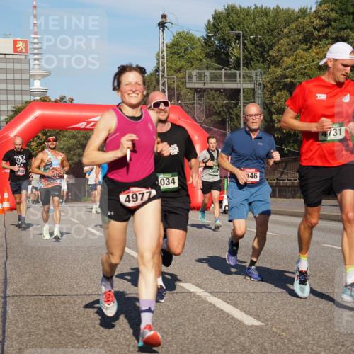 07.09.2025 - BARMER Alsterlauf Yannick Fuchs http://msf.ph/oto/8761037 07.09.2025 09:40:30 Laufen 182, 4977, 034, 46, 731 meine-sportfotos.de