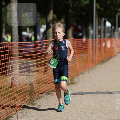 07.09.2025 - 19. Norderstedt Triathlon Michael Strokosch http://msf.ph/oto/8761044 07.09.2025 11:12:41 Laufen 85 meine-sportfotos.de