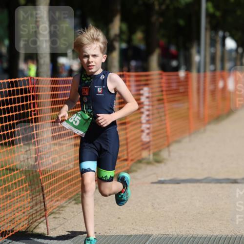 07.09.2025 - 19. Norderstedt Triathlon Michael Strokosch http://msf.ph/oto/8761062 07.09.2025 11:12:41 Laufen 85 meine-sportfotos.de