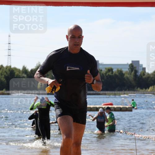 07.09.2025 - 19. Norderstedt Triathlon Luisa Fischer http://msf.ph/oto/8761072 07.09.2025 12:08:32 Schwimmen 141, 1216, 1297 meine-sportfotos.de