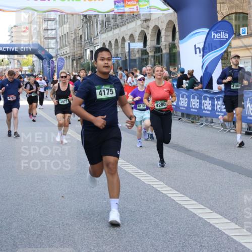 07.09.2025 - BARMER Alsterlauf Strokosch-Dieckow http://msf.ph/oto/8761086 07.09.2025 10:12:49 Ziel 2077, 2080, 2289, 2550, 2560, 2659, 2660, 3012, 3013, 3125, 3161, 3162, 3217, 3257, 3390, 3409, 3761, 4220, 4398, 4686, 4950, 5386, 5731, 5803, 5817, 5818, 5974, 5975, 6050, 8048 meine-sportfotos.de