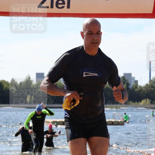 07.09.2025 - 19. Norderstedt Triathlon Luisa Fischer http://msf.ph/oto/8761087 07.09.2025 12:08:32 Schwimmen 141, 1216, 1297 meine-sportfotos.de