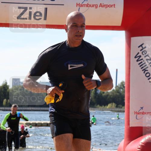 07.09.2025 - 19. Norderstedt Triathlon Luisa Fischer http://msf.ph/oto/8761098 07.09.2025 12:08:33 Schwimmen 141, 1216, 1297 meine-sportfotos.de