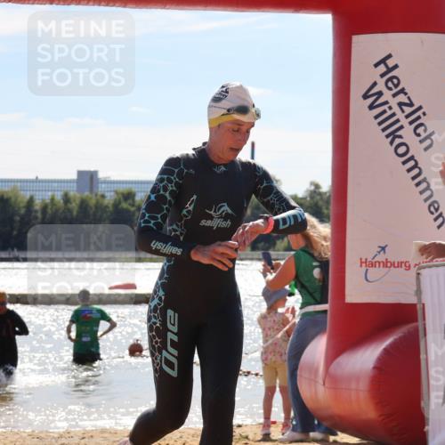 07.09.2025 - 19. Norderstedt Triathlon Luisa Fischer http://msf.ph/oto/8761110 07.09.2025 14:19:00 Schwimmen 477, 1498, 1503 meine-sportfotos.de