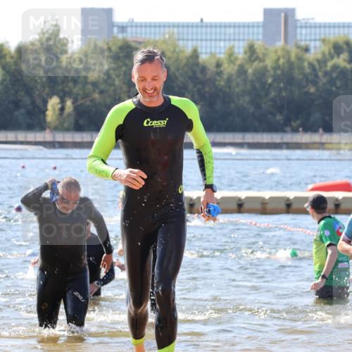 07.09.2025 - 19. Norderstedt Triathlon Luisa Fischer http://msf.ph/oto/8761116 07.09.2025 12:08:35 Schwimmen 141, 301, 1297 meine-sportfotos.de