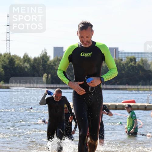 07.09.2025 - 19. Norderstedt Triathlon Luisa Fischer http://msf.ph/oto/8761158 07.09.2025 12:08:37 Schwimmen 141, 249, 301, 1297 meine-sportfotos.de