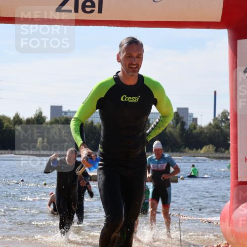 07.09.2025 - 19. Norderstedt Triathlon Luisa Fischer http://msf.ph/oto/8761183 07.09.2025 12:08:39 Schwimmen 141, 249, 301, 825, 1293, 1297 meine-sportfotos.de