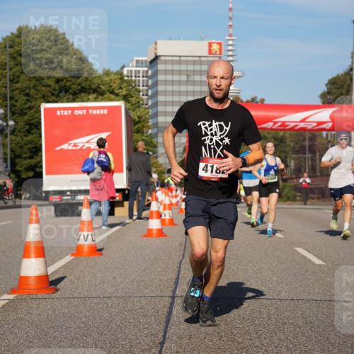 07.09.2025 - BARMER Alsterlauf Yannick Fuchs http://msf.ph/oto/8761198 07.09.2025 09:40:34 Laufen 418, 8009 meine-sportfotos.de