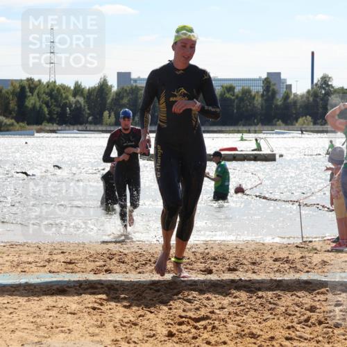 07.09.2025 - 19. Norderstedt Triathlon Luisa Fischer http://msf.ph/oto/8761206 07.09.2025 14:19:20 Schwimmen 377, 1511 meine-sportfotos.de