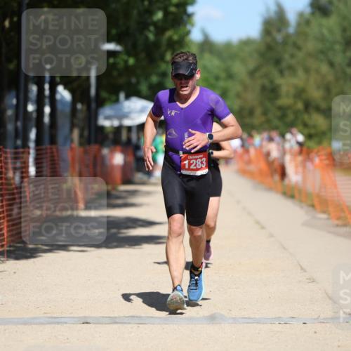 07.09.2025 - 19. Norderstedt Triathlon Michael Strokosch http://msf.ph/oto/8761228 07.09.2025 13:16:56 Laufen 735, 1261, 1283 meine-sportfotos.de