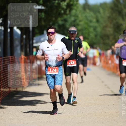 07.09.2025 - 19. Norderstedt Triathlon Michael Strokosch http://msf.ph/oto/8761256 07.09.2025 12:55:40 Laufen 174, 247, 811, 1283 meine-sportfotos.de