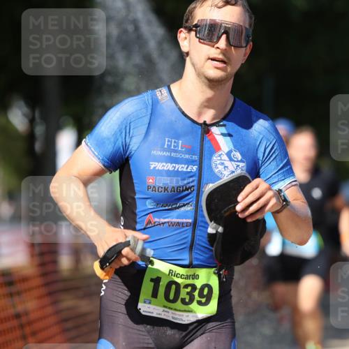 07.09.2025 - 19. Norderstedt Triathlon Michael Strokosch http://msf.ph/oto/8761260 07.09.2025 14:59:04 Laufen 428, 880, 997, 1010, 1011, 1018, 1039, 1416, 1462 meine-sportfotos.de