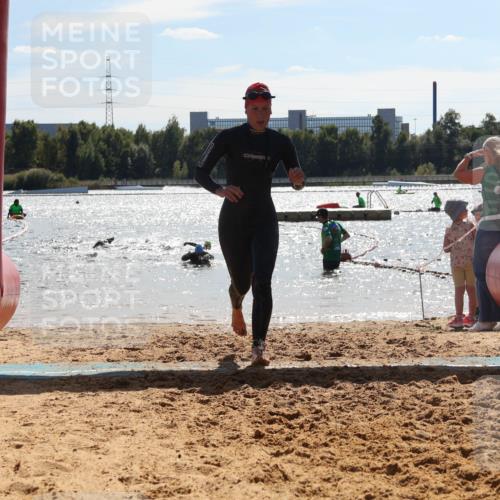 07.09.2025 - 19. Norderstedt Triathlon Luisa Fischer http://msf.ph/oto/8761269 07.09.2025 14:19:28 Schwimmen 377, 399, 1511 meine-sportfotos.de