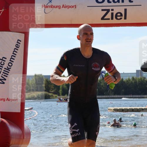 07.09.2025 - 19. Norderstedt Triathlon Luisa Fischer http://msf.ph/oto/8761275 07.09.2025 12:08:46 Schwimmen 220, 249, 301, 755, 825, 1293, 1297 meine-sportfotos.de