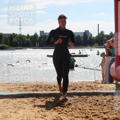 07.09.2025 - 19. Norderstedt Triathlon Luisa Fischer http://msf.ph/oto/8761281 07.09.2025 14:19:29 Schwimmen 377, 399, 1511 meine-sportfotos.de