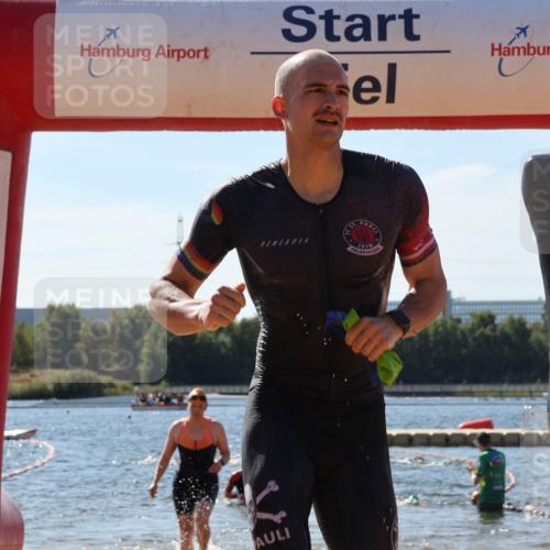 07.09.2025 - 19. Norderstedt Triathlon Luisa Fischer http://msf.ph/oto/8761282 07.09.2025 12:08:46 Schwimmen 220, 249, 301, 755, 825, 1293, 1297 meine-sportfotos.de