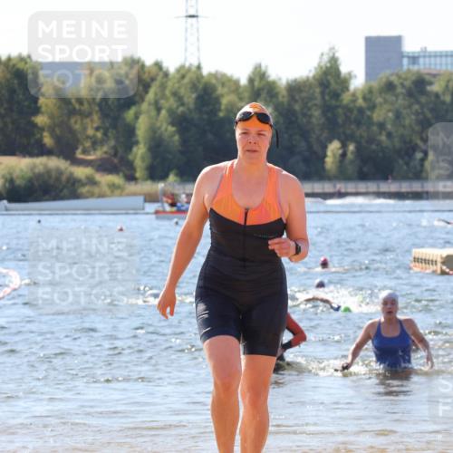 07.09.2025 - 19. Norderstedt Triathlon Luisa Fischer http://msf.ph/oto/8761284 07.09.2025 12:08:48 Schwimmen 220, 249, 301, 755, 825, 1293, 1297 meine-sportfotos.de