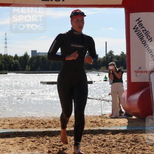 07.09.2025 - 19. Norderstedt Triathlon Luisa Fischer http://msf.ph/oto/8761289 07.09.2025 14:19:30 Schwimmen 377, 399, 1511 meine-sportfotos.de