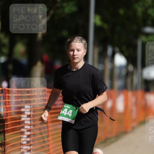 07.09.2025 - 19. Norderstedt Triathlon Michael Strokosch http://msf.ph/oto/8761302 07.09.2025 11:13:19 Laufen 644 meine-sportfotos.de