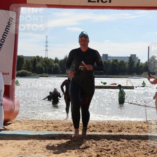 07.09.2025 - 19. Norderstedt Triathlon Luisa Fischer http://msf.ph/oto/8761303 07.09.2025 14:19:42 Schwimmen 445, 1504 meine-sportfotos.de