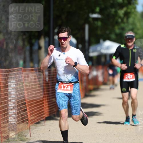 07.09.2025 - 19. Norderstedt Triathlon Michael Strokosch http://msf.ph/oto/8761304 07.09.2025 12:55:41 Laufen 174, 247, 811, 1283, 1384 meine-sportfotos.de