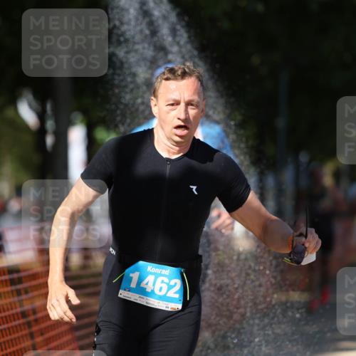 07.09.2025 - 19. Norderstedt Triathlon Michael Strokosch http://msf.ph/oto/8761314 07.09.2025 14:59:05 Laufen 428, 880, 997, 1010, 1039, 1416, 1462 meine-sportfotos.de