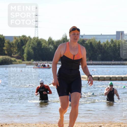 07.09.2025 - 19. Norderstedt Triathlon Luisa Fischer http://msf.ph/oto/8761316 07.09.2025 12:08:49 Schwimmen 220, 249, 301, 755, 825, 1293, 1297 meine-sportfotos.de