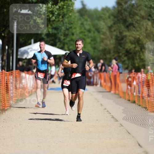 07.09.2025 - 19. Norderstedt Triathlon Michael Strokosch http://msf.ph/oto/8761318 07.09.2025 12:07:57 Laufen 734, 1223, 1257, 1288 meine-sportfotos.de