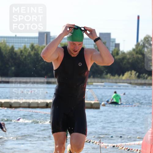 07.09.2025 - 19. Norderstedt Triathlon Luisa Fischer http://msf.ph/oto/8761339 07.09.2025 12:08:56 Schwimmen 220, 754, 755, 825, 1264, 1293, 1373 meine-sportfotos.de