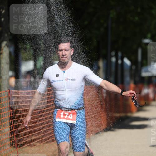 07.09.2025 - 19. Norderstedt Triathlon Michael Strokosch http://msf.ph/oto/8761346 07.09.2025 12:55:43 Laufen 174, 247, 811, 1283, 1384 meine-sportfotos.de